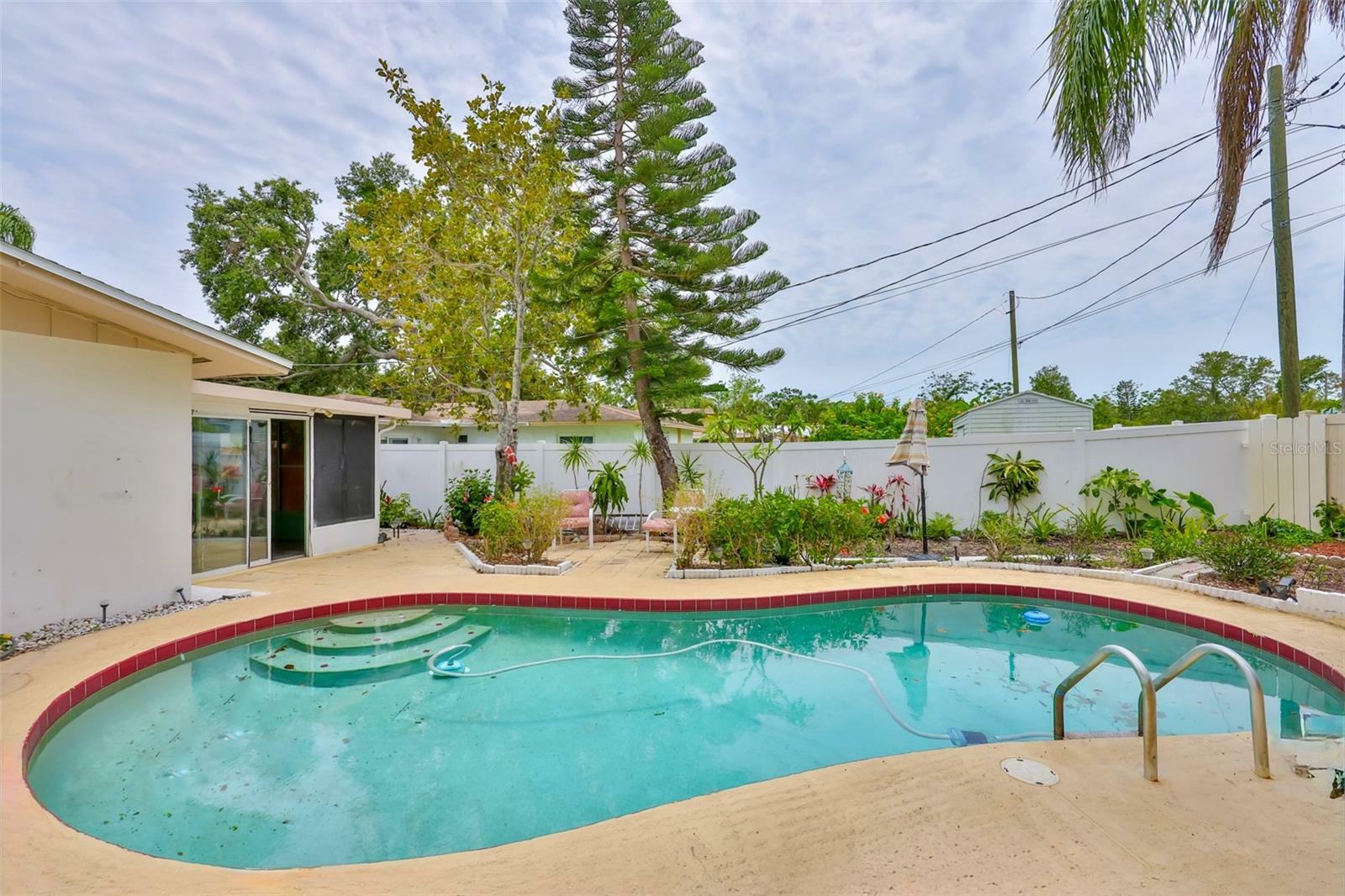Property Photo: 5219 4th Street S FL 33705
