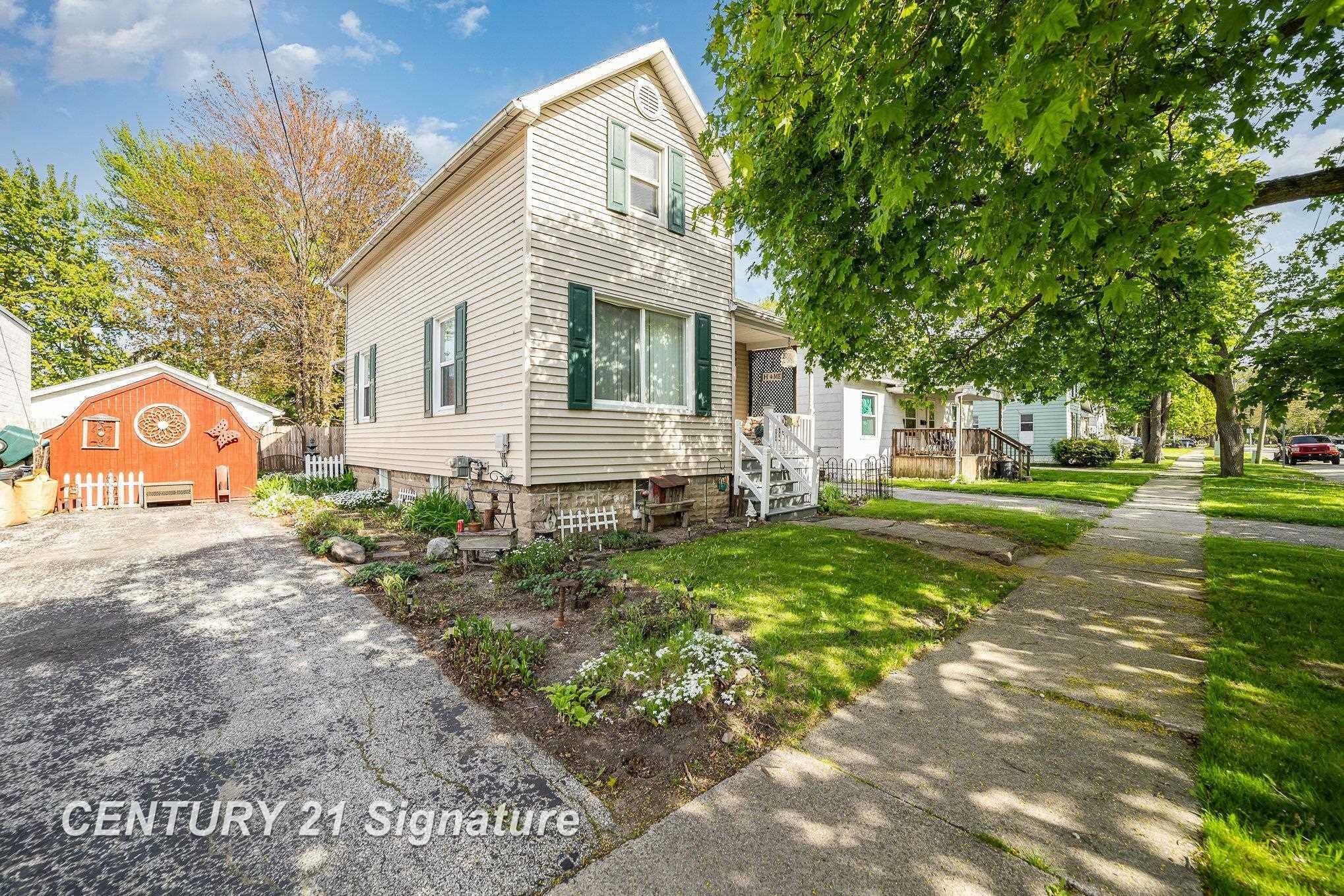 Property Photo:  2024 Delaware Street  MI 48602 