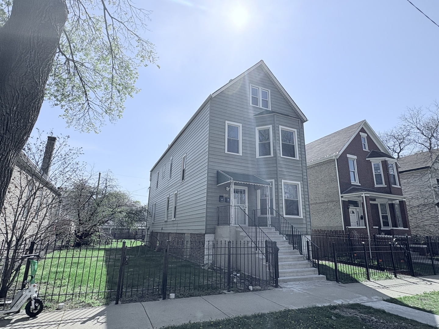 Property Photo: 5343 S Carpenter Street 2 IL 60609