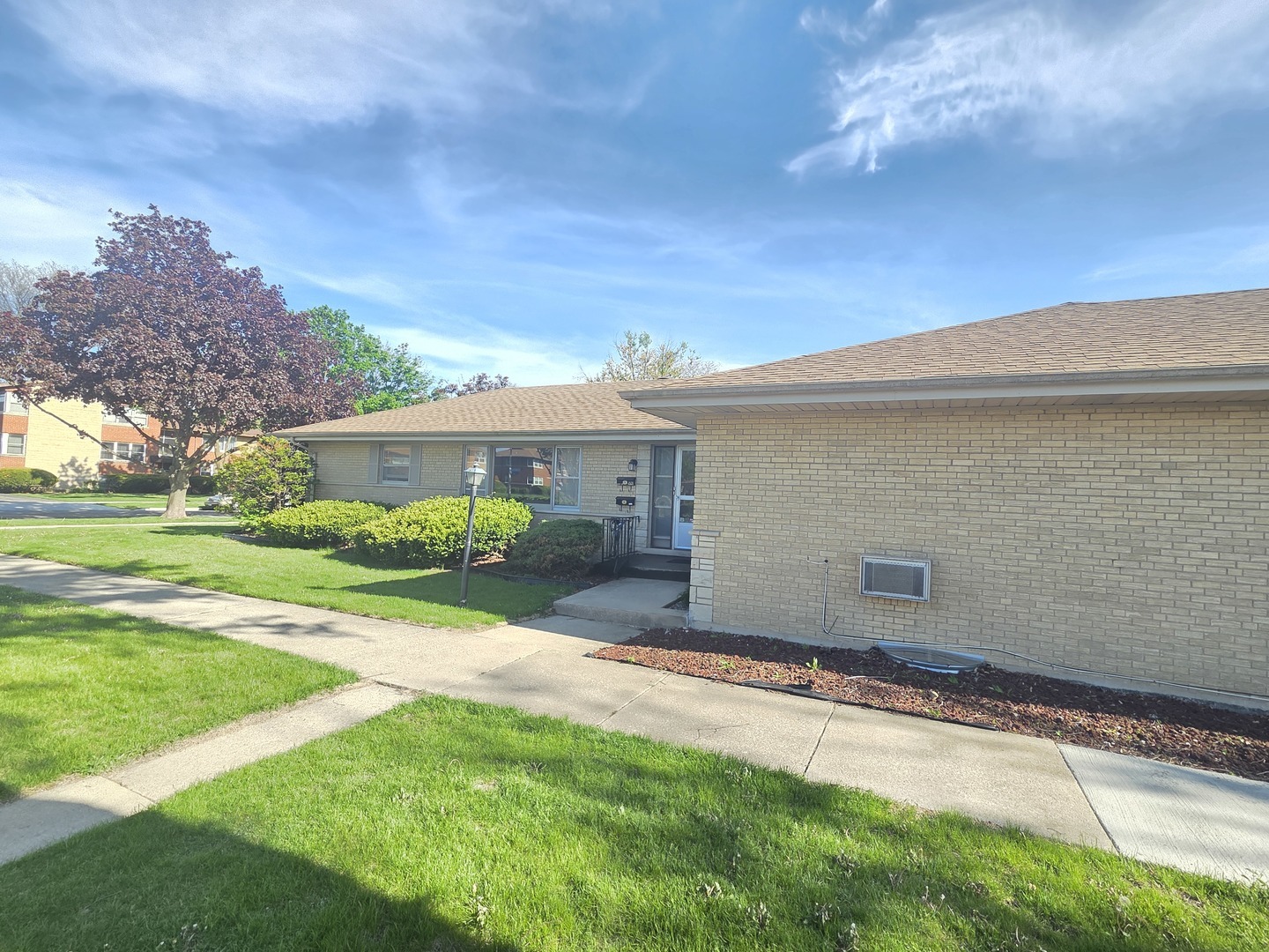 Property Photo:  1434 Balmoral Avenue  IL 60154 
