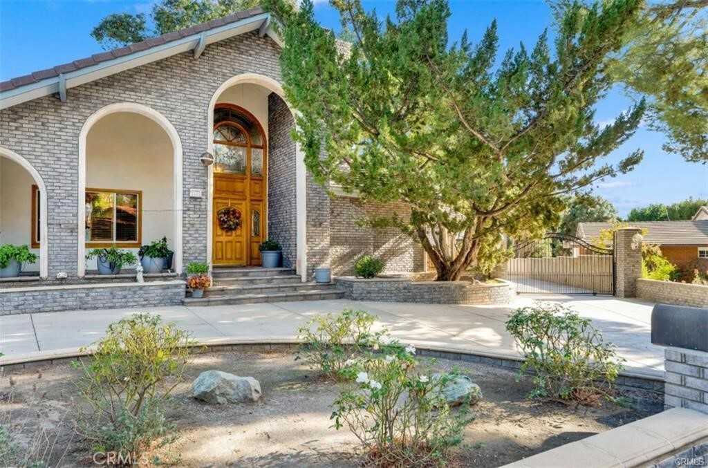 Property Photo:  1146 Sandhurst Lane  CA 91750 