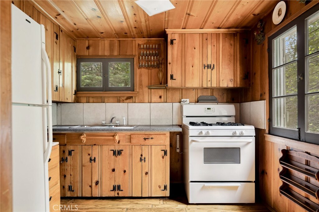 Property Photo: 27036 State Highway 189 CA 92317