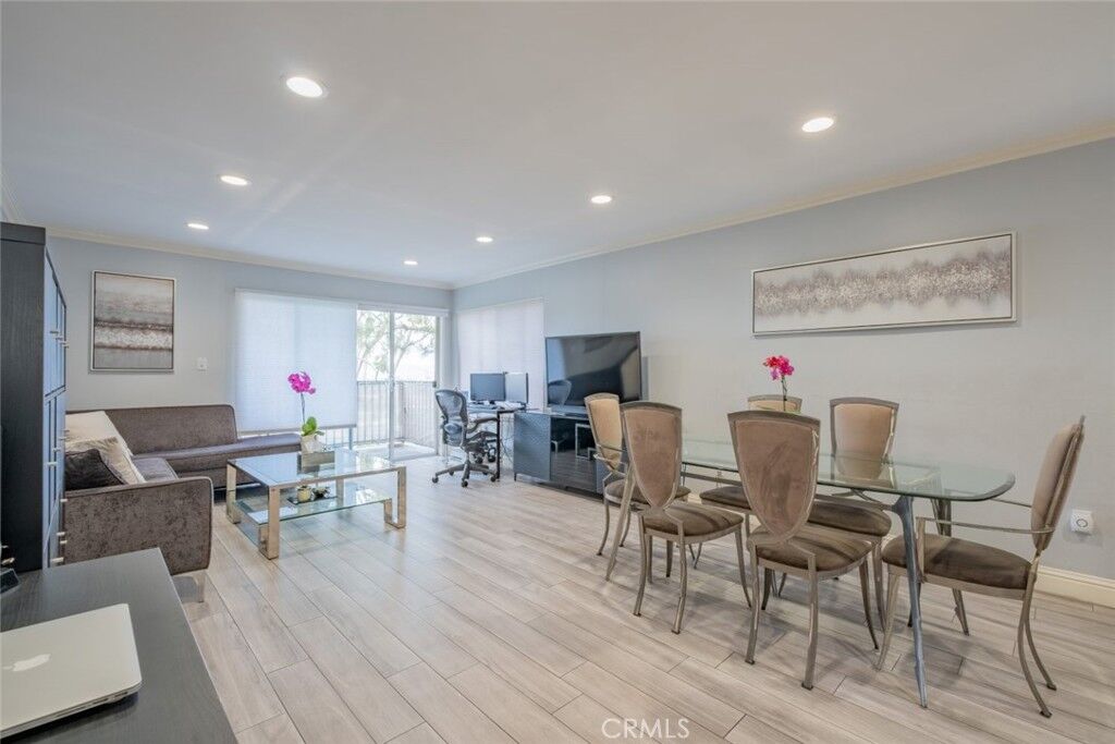 Property Photo: 1517 E Garfield Avenue 94 CA 91205