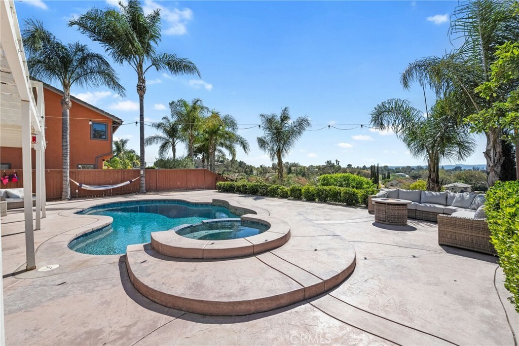 Property Photo: 40493 Calle Katerine CA 92591