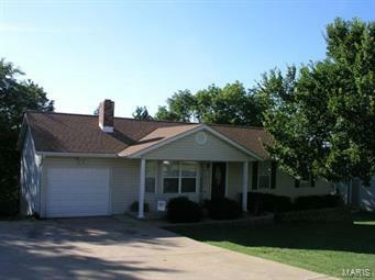Property Photo: 7313 Sennawood Drive MO 63016