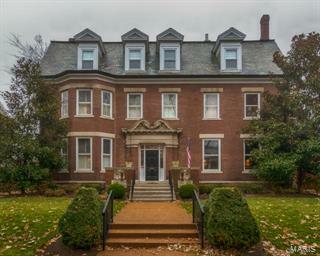 Property Photo:  3 Hortense Place  MO 63108 