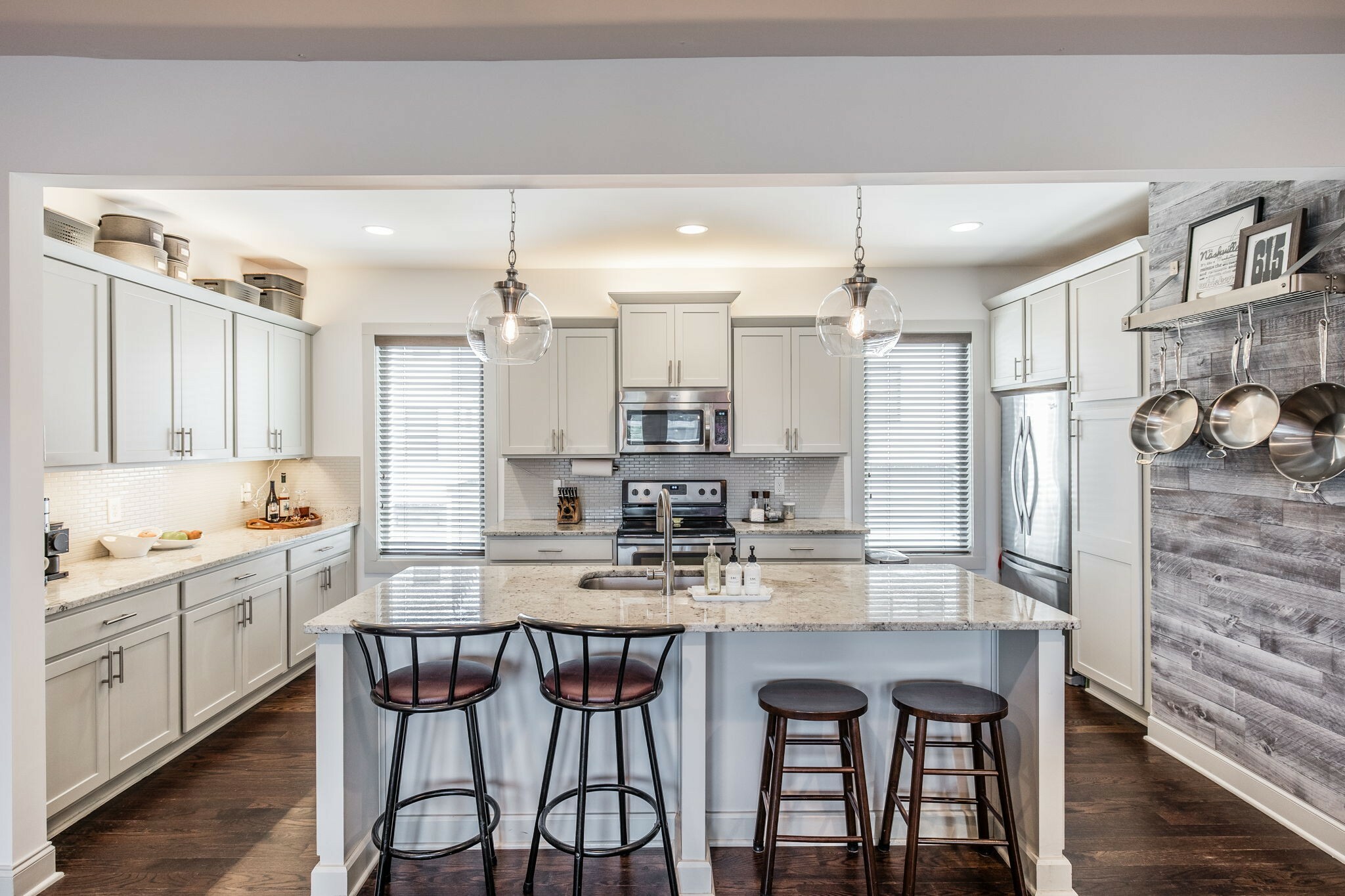 Property Photo: 719 Douglas Ave 7 TN 37207