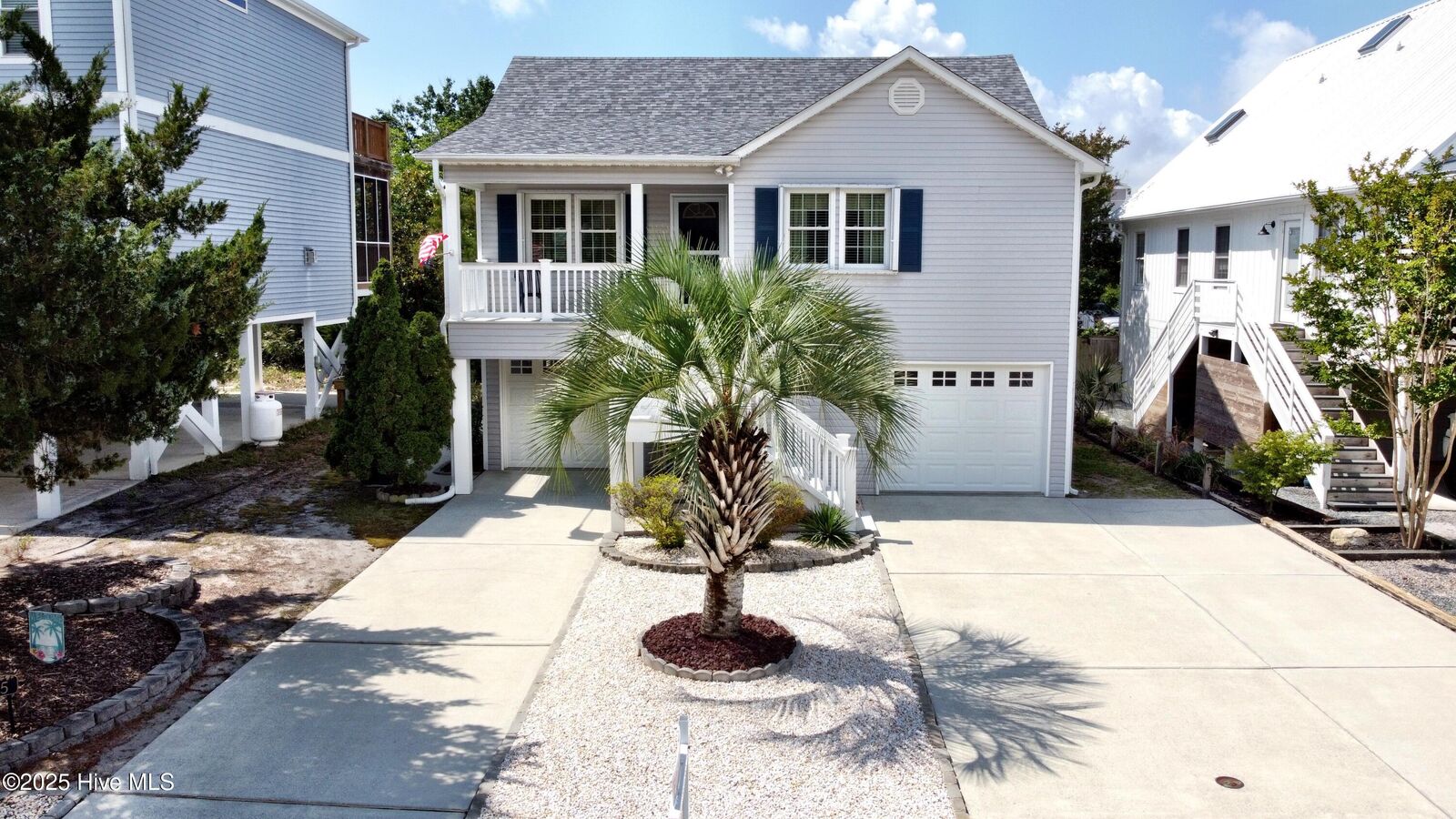 Property Photo: 305 Carolina Sands Drive NC 28428