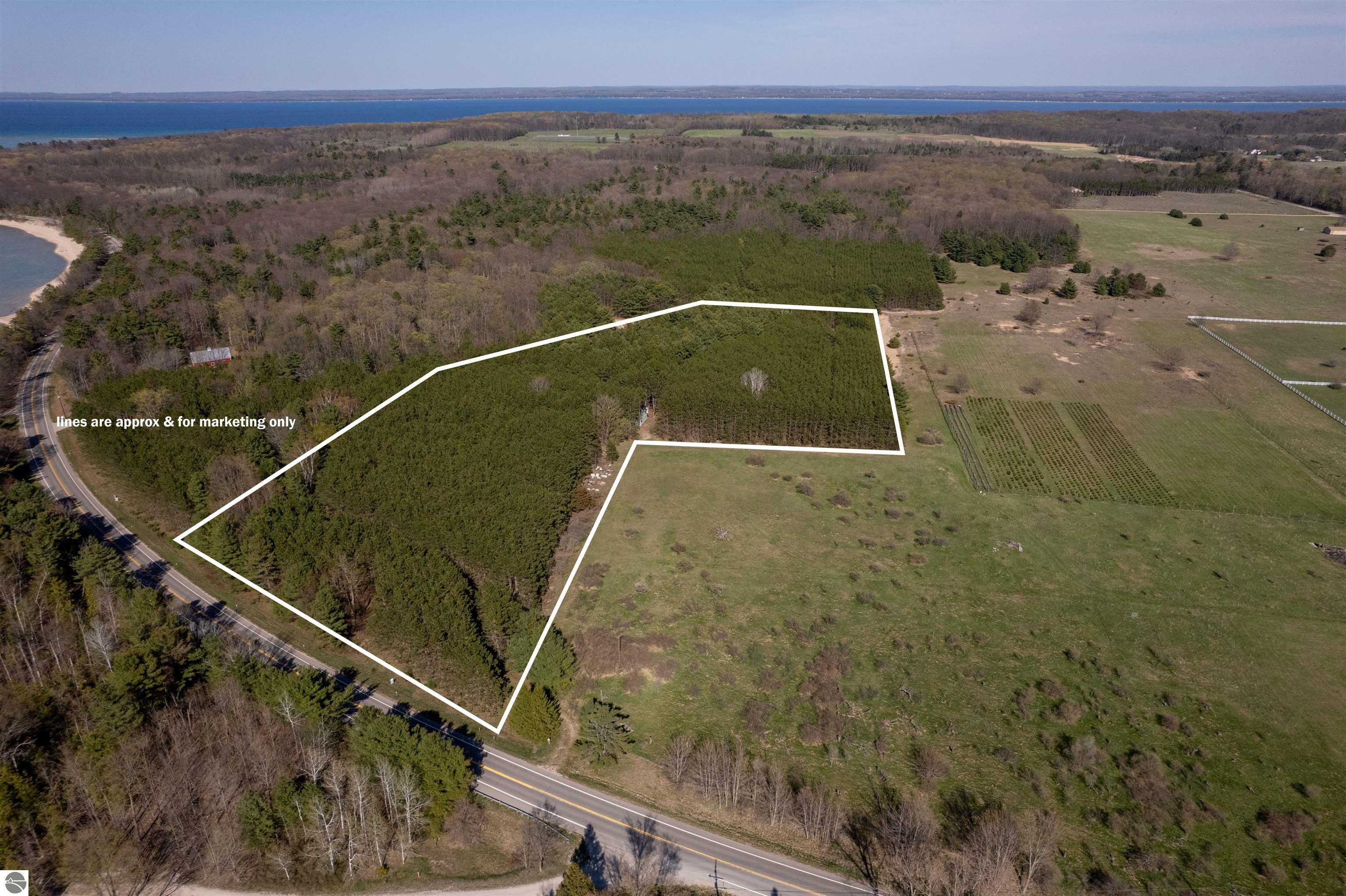 Property Photo:  19801 Eagle Rise Road  MI 49686 