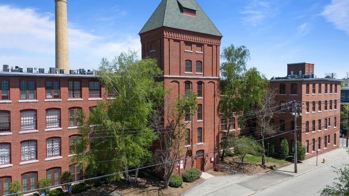 470 Silver Street  Manchester NH 03103 photo