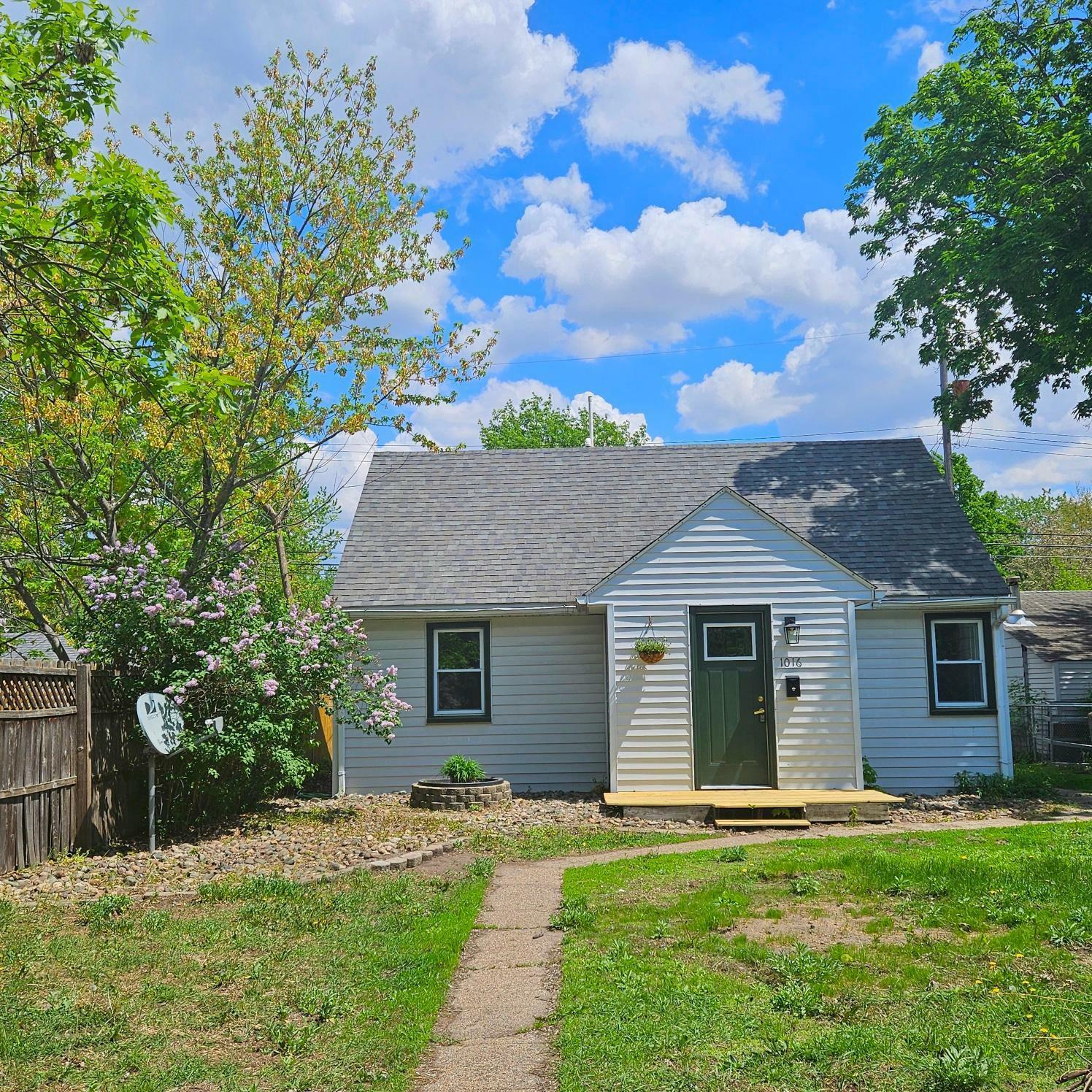 Property Photo:  1016 15th Avenue S  MN 56301 