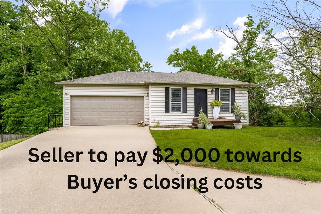 Property Photo: 1615 Cresent Street AR 72712