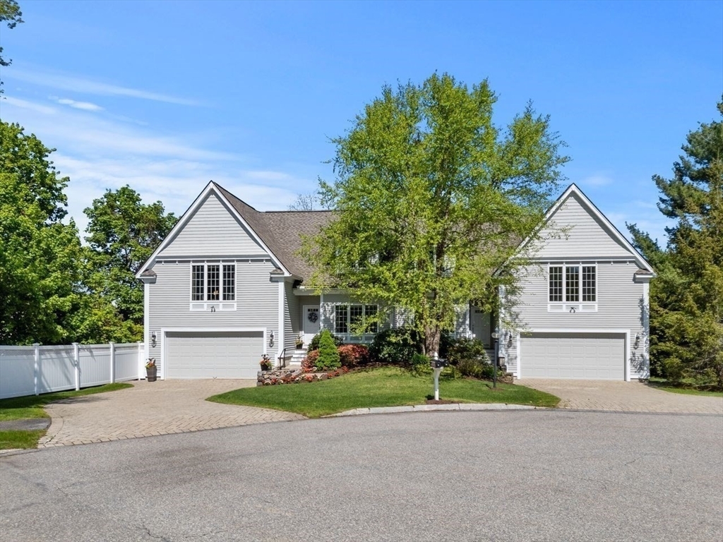 Property Photo: 9 Chatham Cir 9 MA 01845