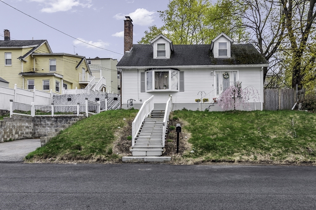 Property Photo:  6 Endicott Street  MA 01841 