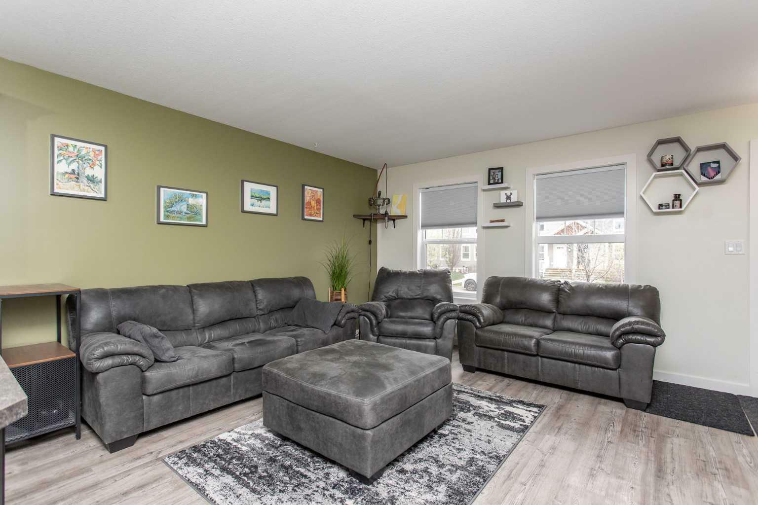 Property Photo: 31 Reid Court AB T4S 0L9