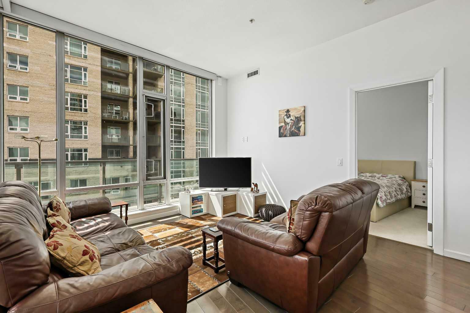 Property Photo: 1410 1 Street SE 2304 AB T2G 5T7