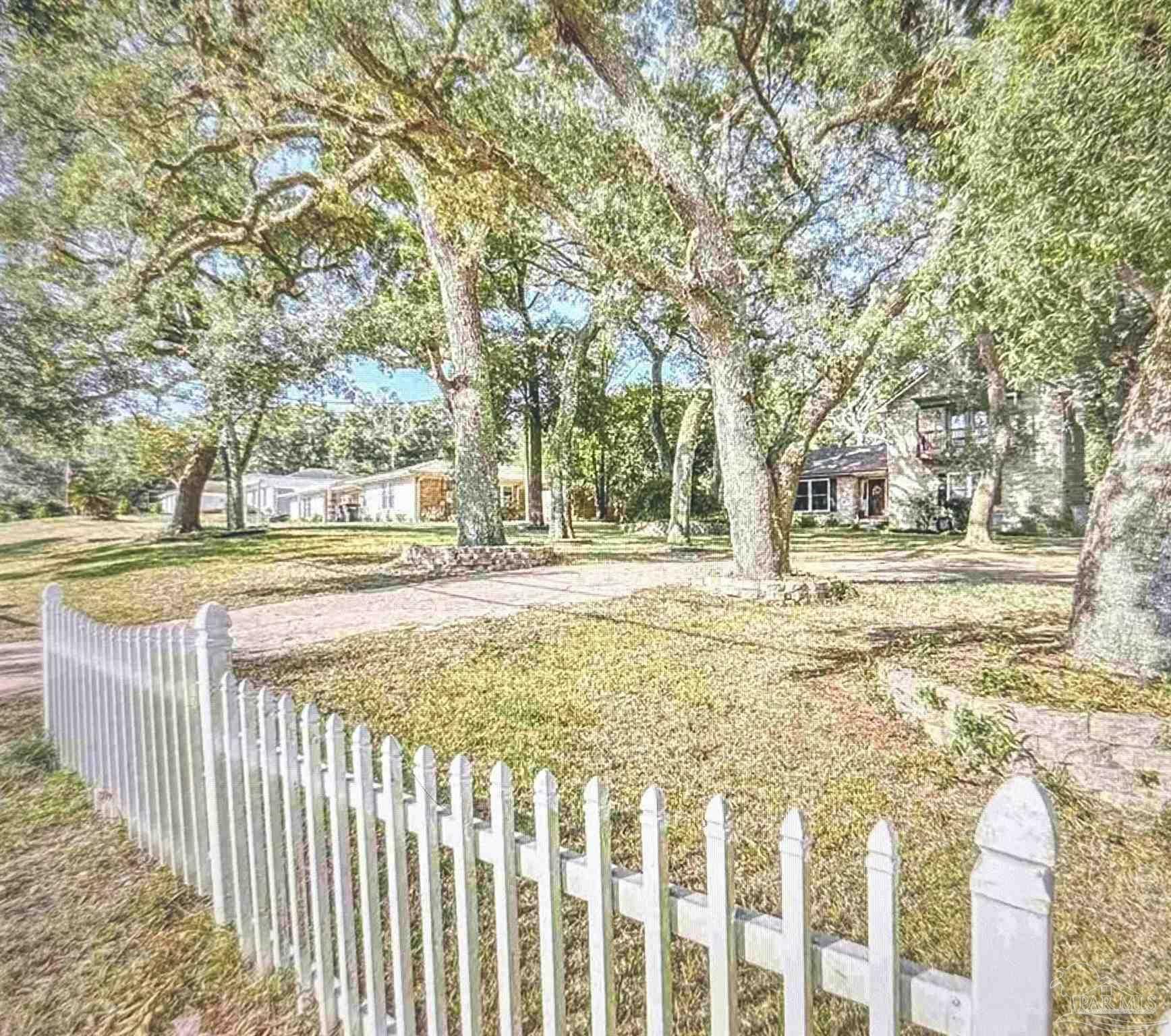 Property Photo: 6551 Scenic Hwy FL 32504