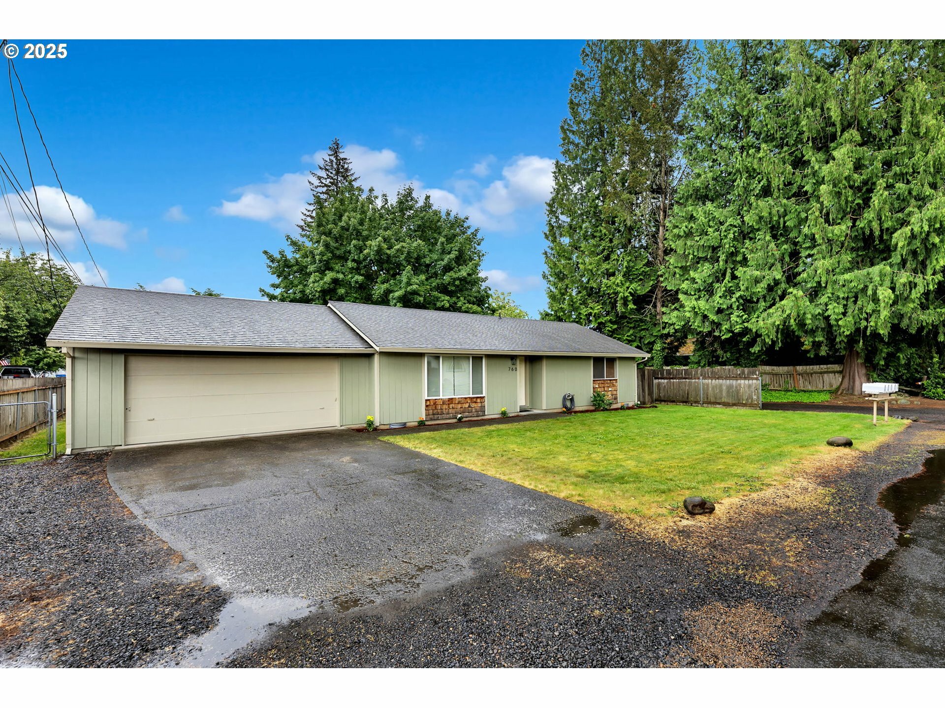Property Photo: 760 9th St WA 98671