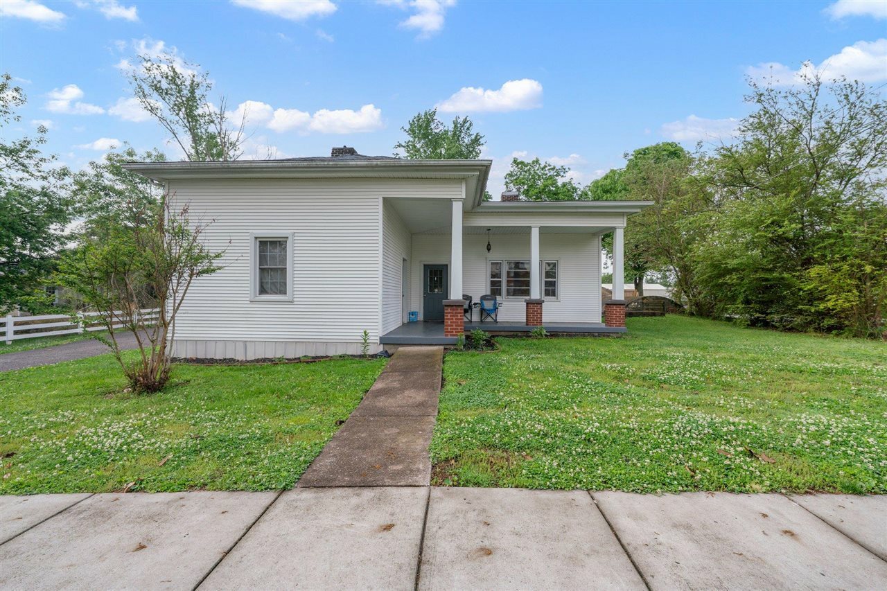 Property Photo: 121 E First Street KY 42171