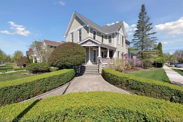 Property Photo: 375 Catalpa Drive MI 48009