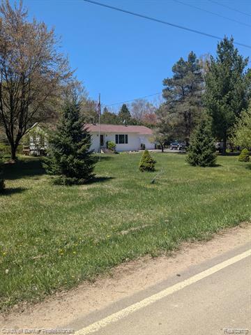Property Photo: 1941 N Thomas Road MI 48413