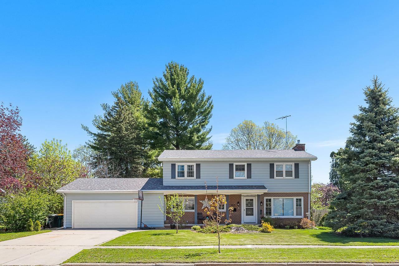 Property Photo: 1025 Newbury Street WI 54971