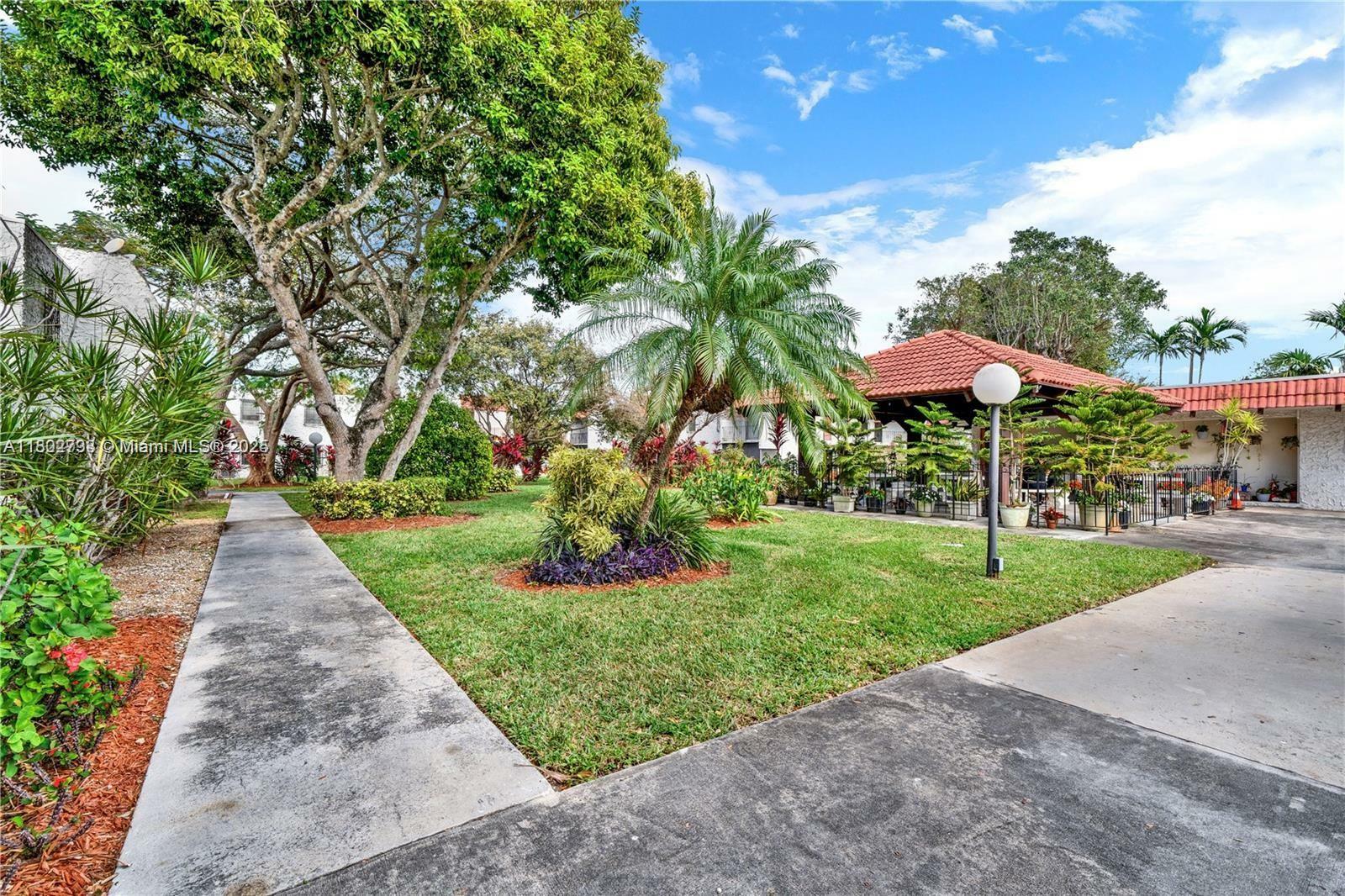Property Photo: 8701 SW 141st St G8 FL 33176