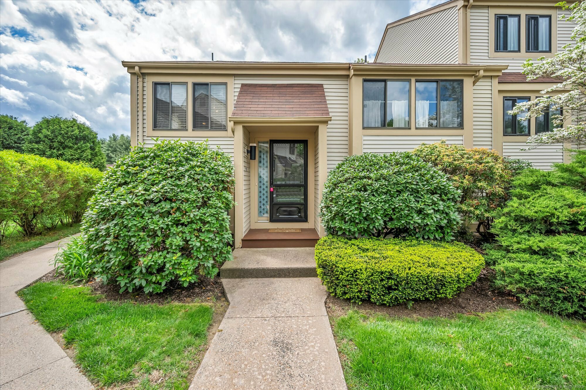 Property Photo: 21 Wickhams Fancy CT 06019