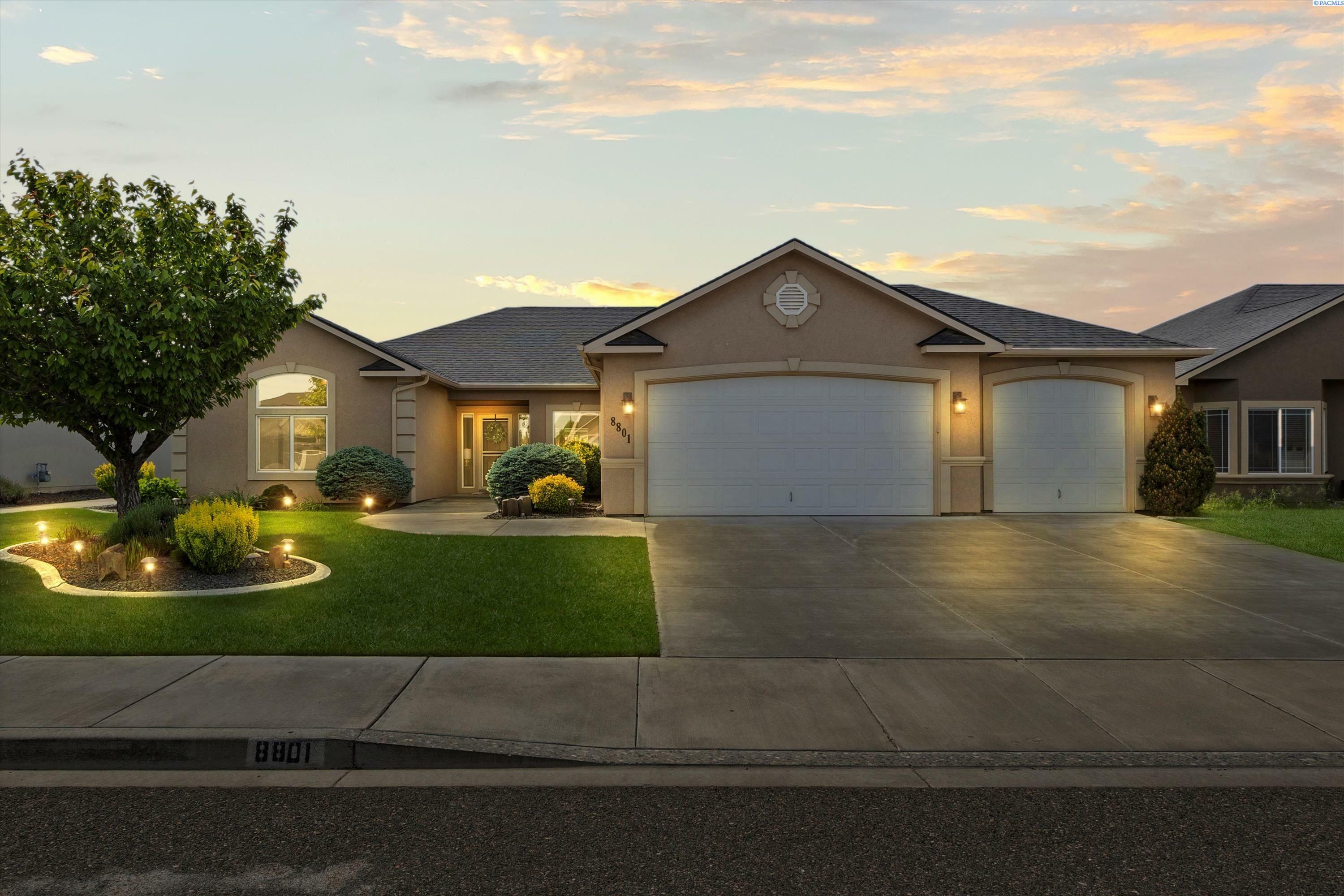 Property Photo: 8801 W Clearwater Pl WA 99336