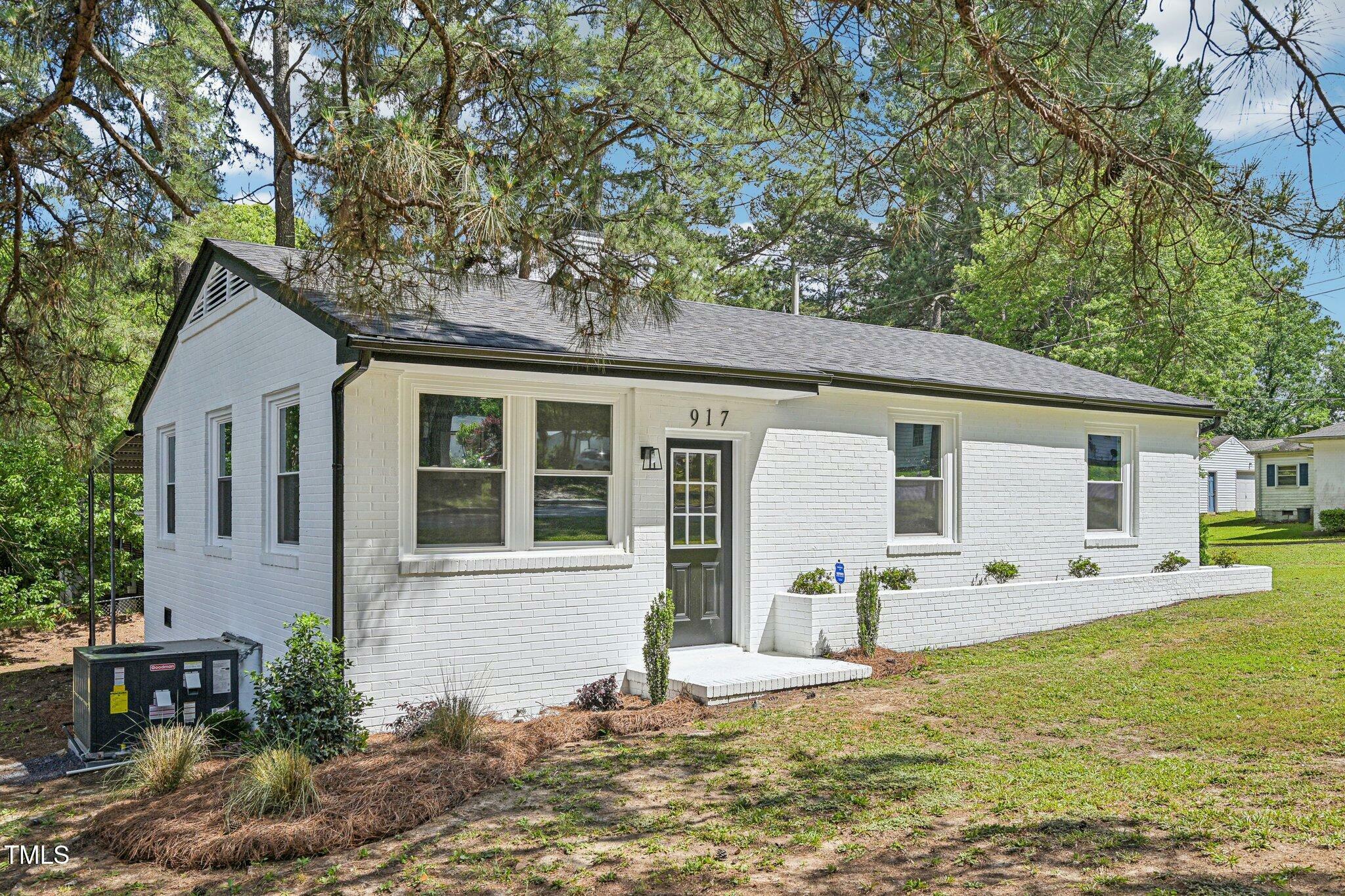 Property Photo: 917 Meadow Street S NC 27893