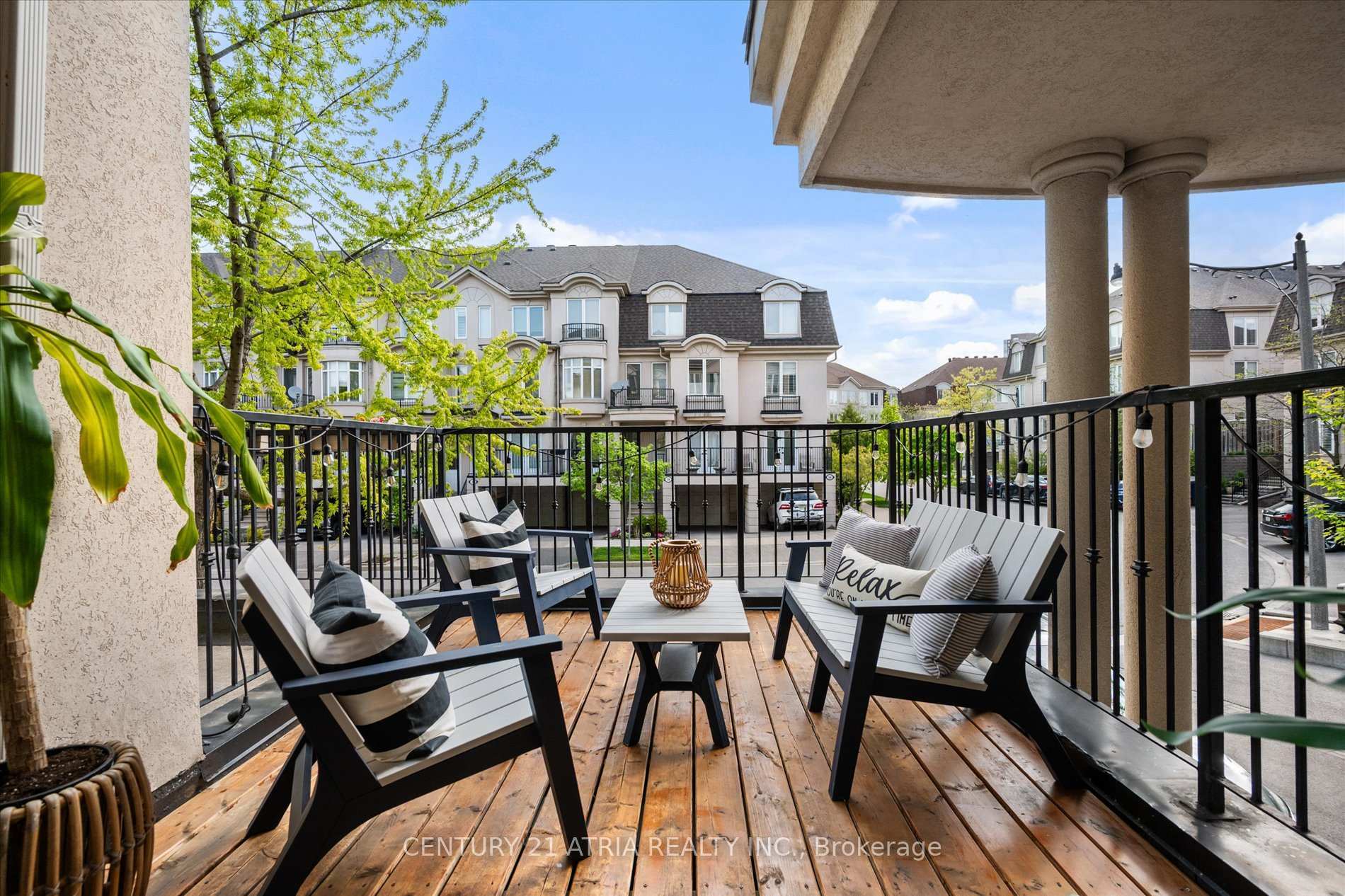 Property Photo: 291 David Dunlap Circle ON M3C 4B9