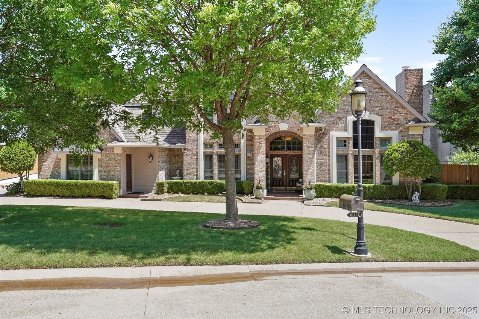 Property Photo:  10105 S 72nd  OK 74133 