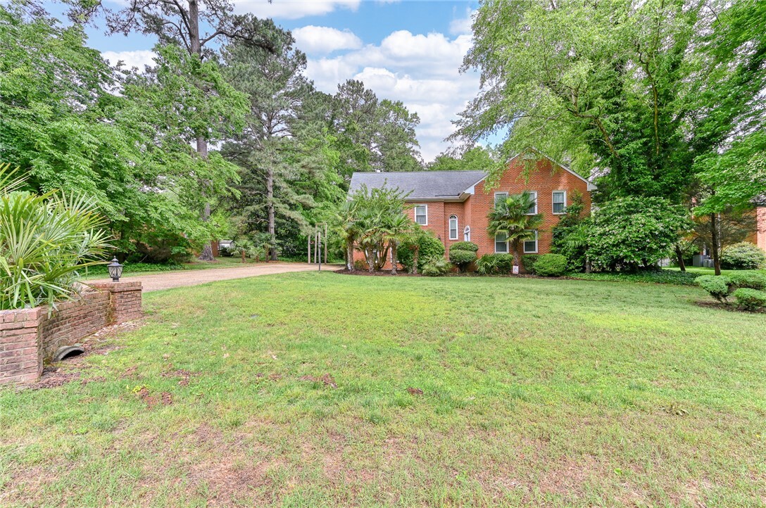 Property Photo: 705 Marlbank Drive VA 23692