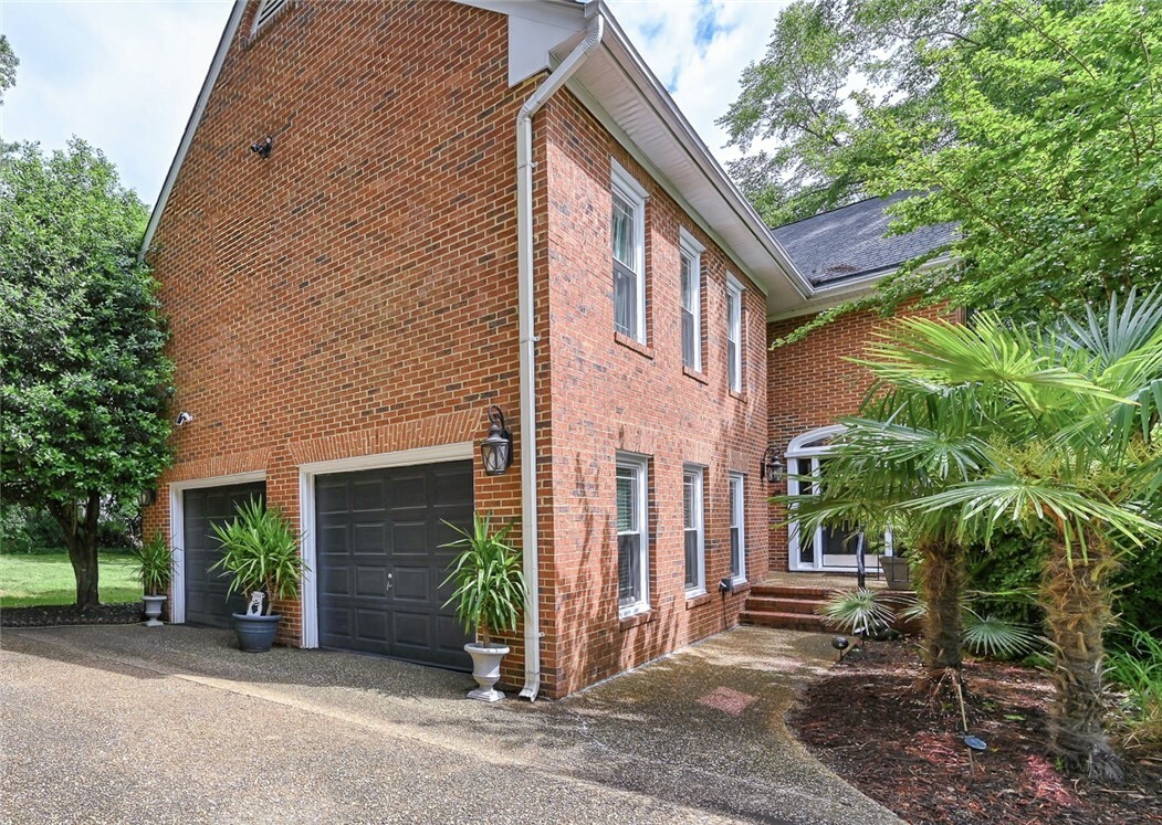 Property Photo: 705 Marlbank Drive VA 23692