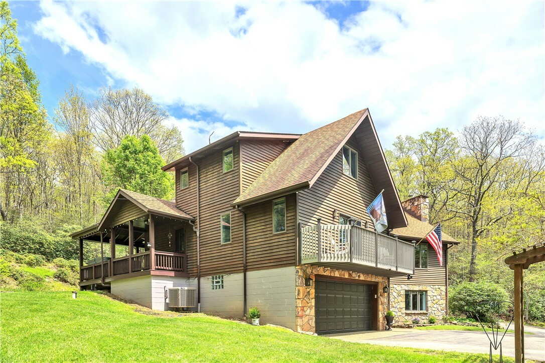 Property Photo: 2847 National Pike PA 15421
