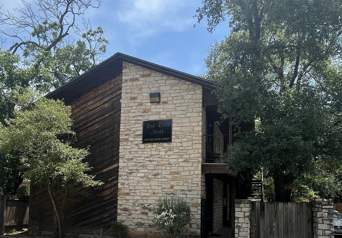 Property Photo: 4701 Red River Street 104 TX 78751
