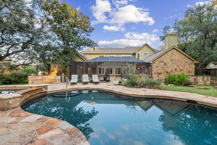 Property Photo: 7228 Oak Shores Drive TX 78730
