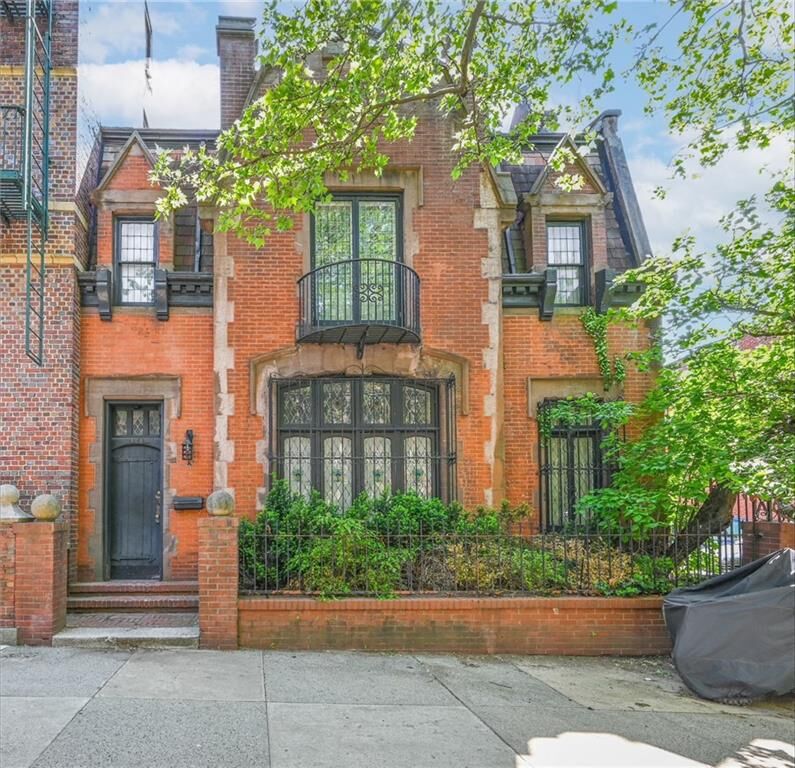 Property Photo: 860 Union Street NY 11215