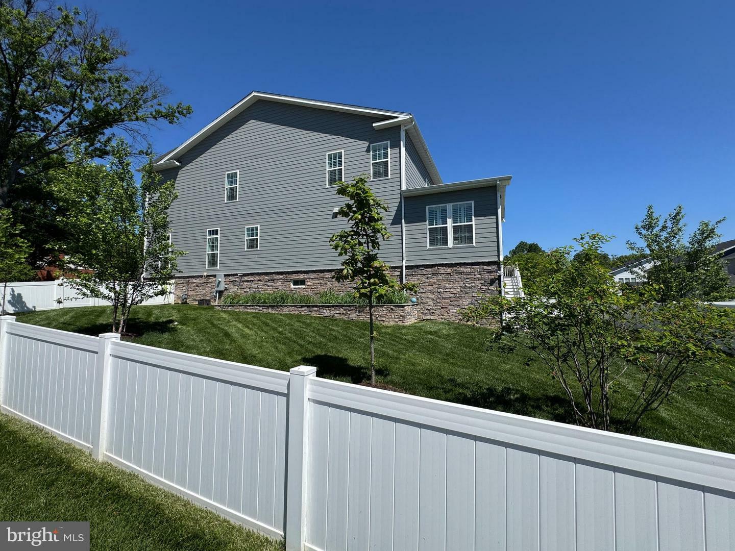 Property Photo: 6515 Bluebill Lane VA 22307