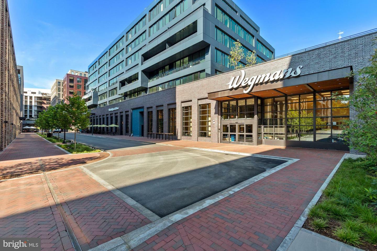 Property Photo: 3530 Quebec Street NW DC 20016