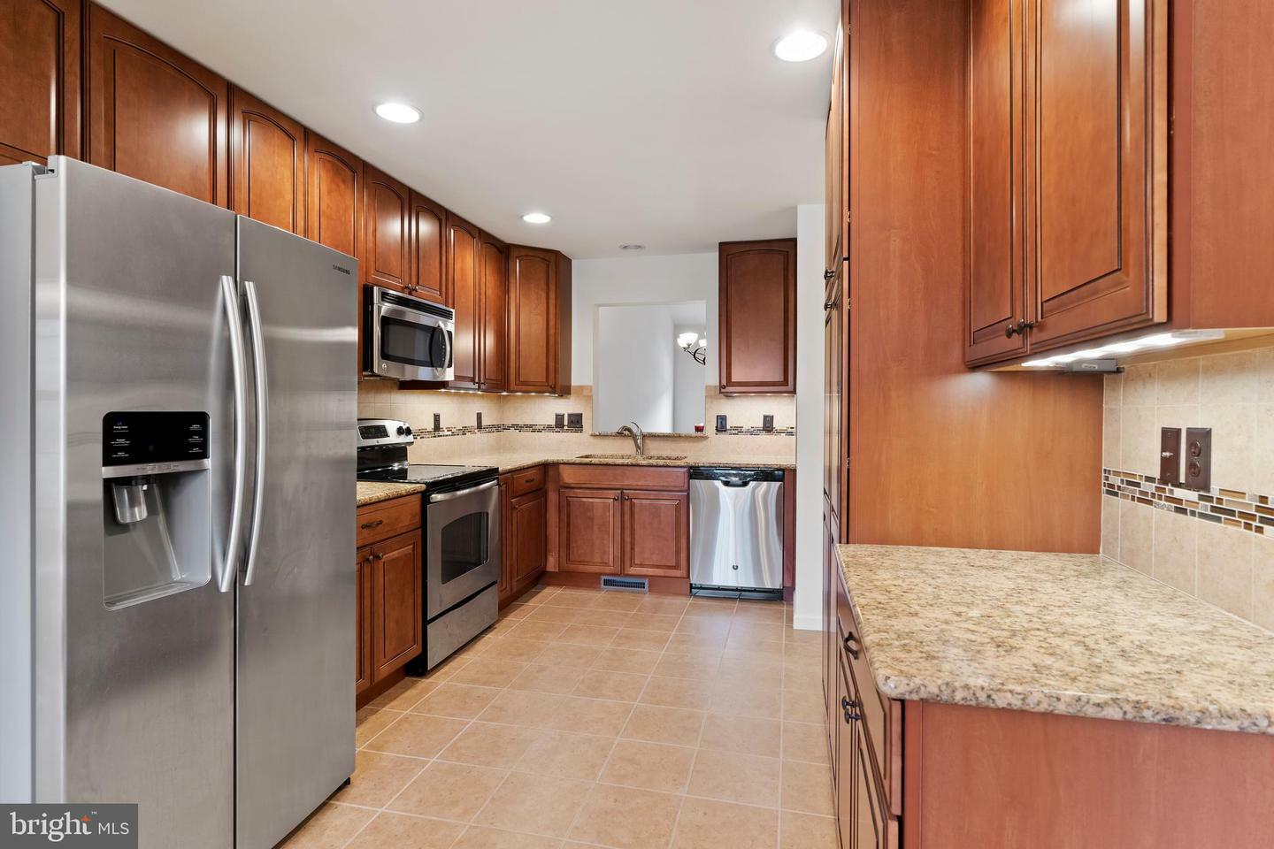 Property Photo: 710 Gladstone Court PA 17055