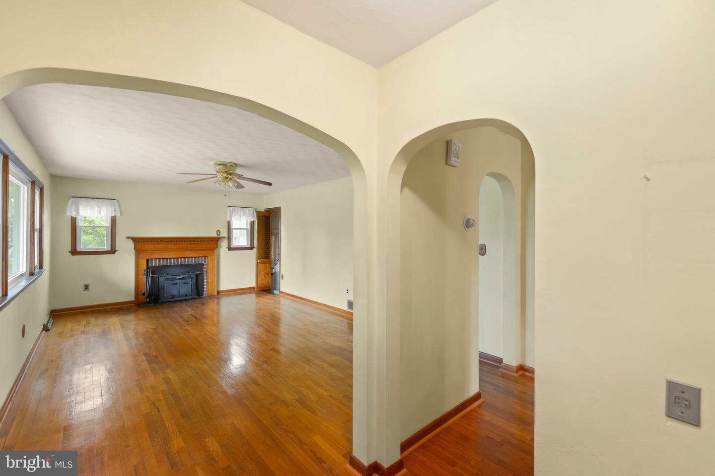 Property Photo: 2938 S Pleasant Valley Road VA 22601