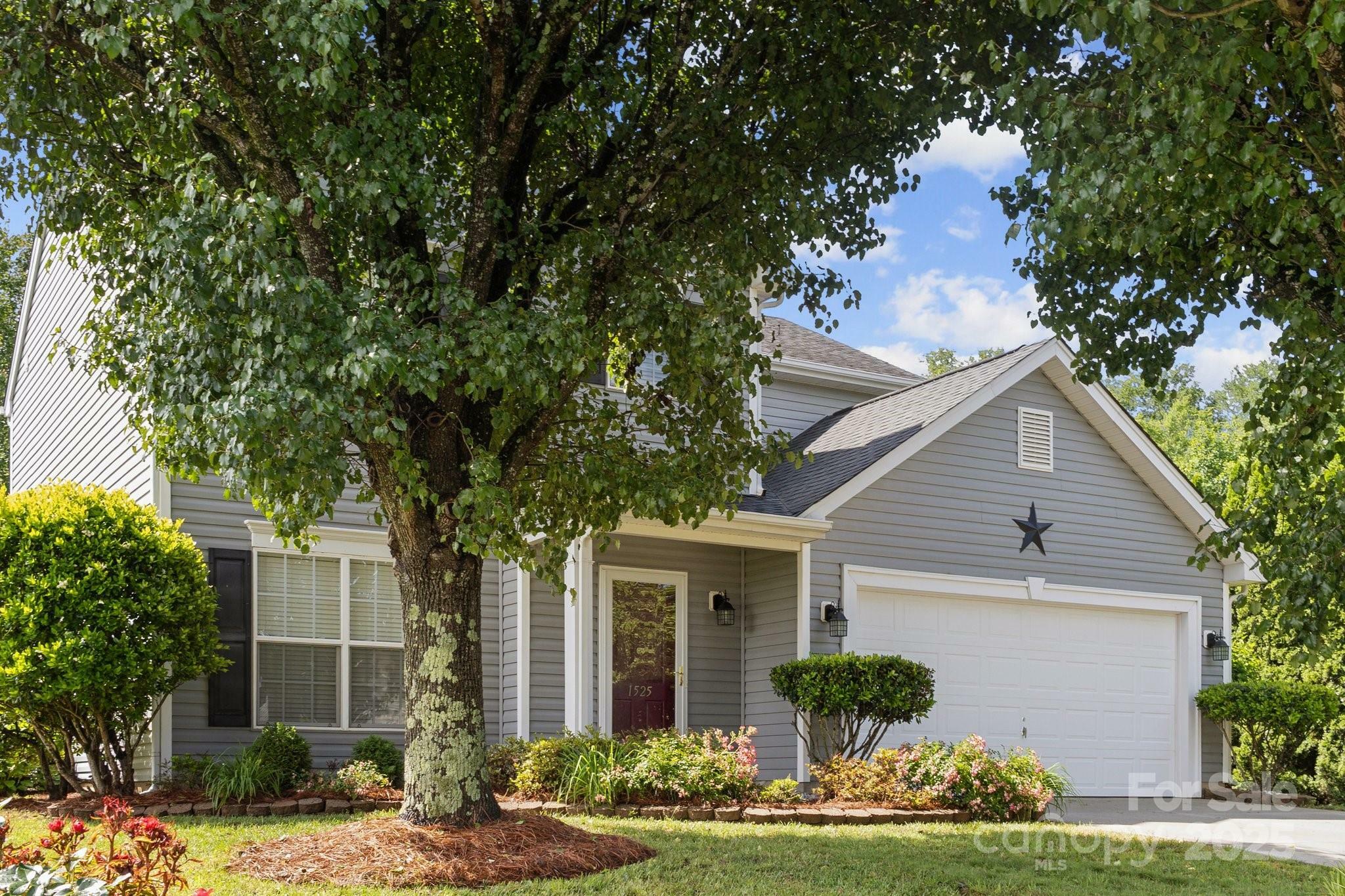 Property Photo: 1525 Moss Creek Drive NC 28075