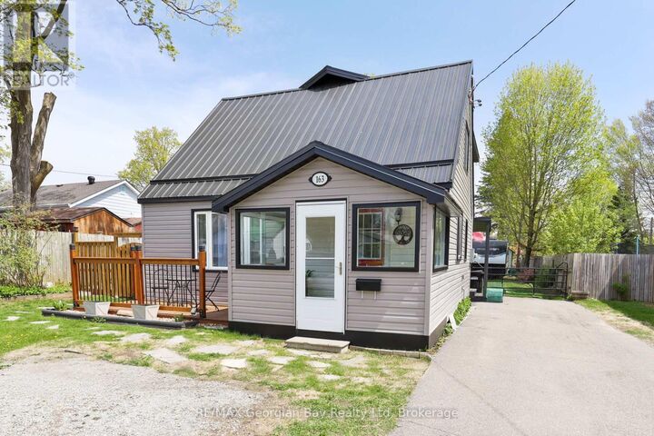 Property Photo:  163 Eighth Street  ON L4R 4A7 