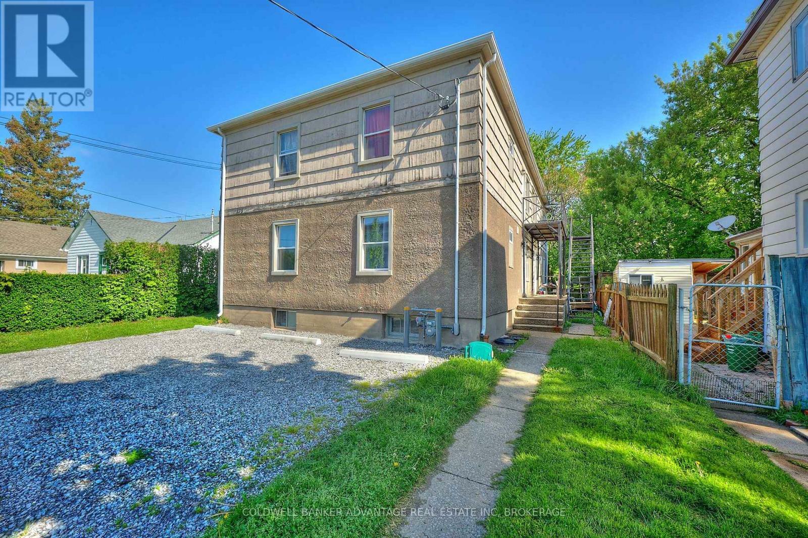 Photo de la propriété: 175 Pleasant Avenue East ON L2R 1Y6