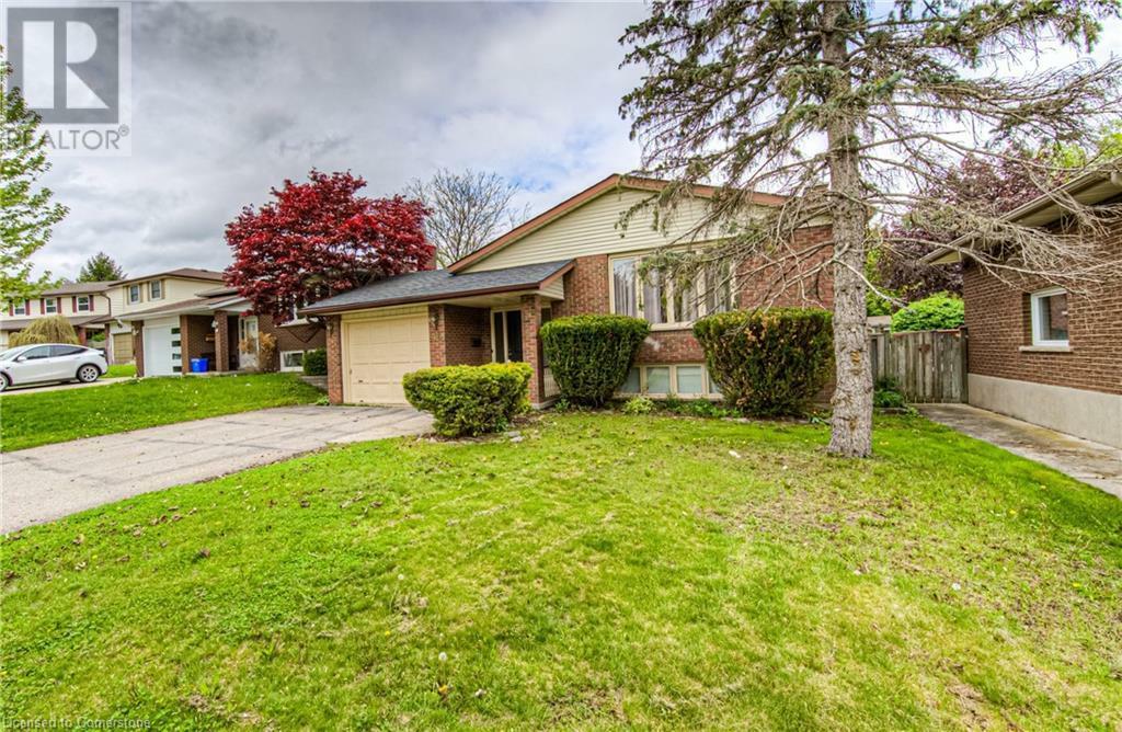 Property Photo: 46 Orchard Mill Crescent ON N2P 1T2