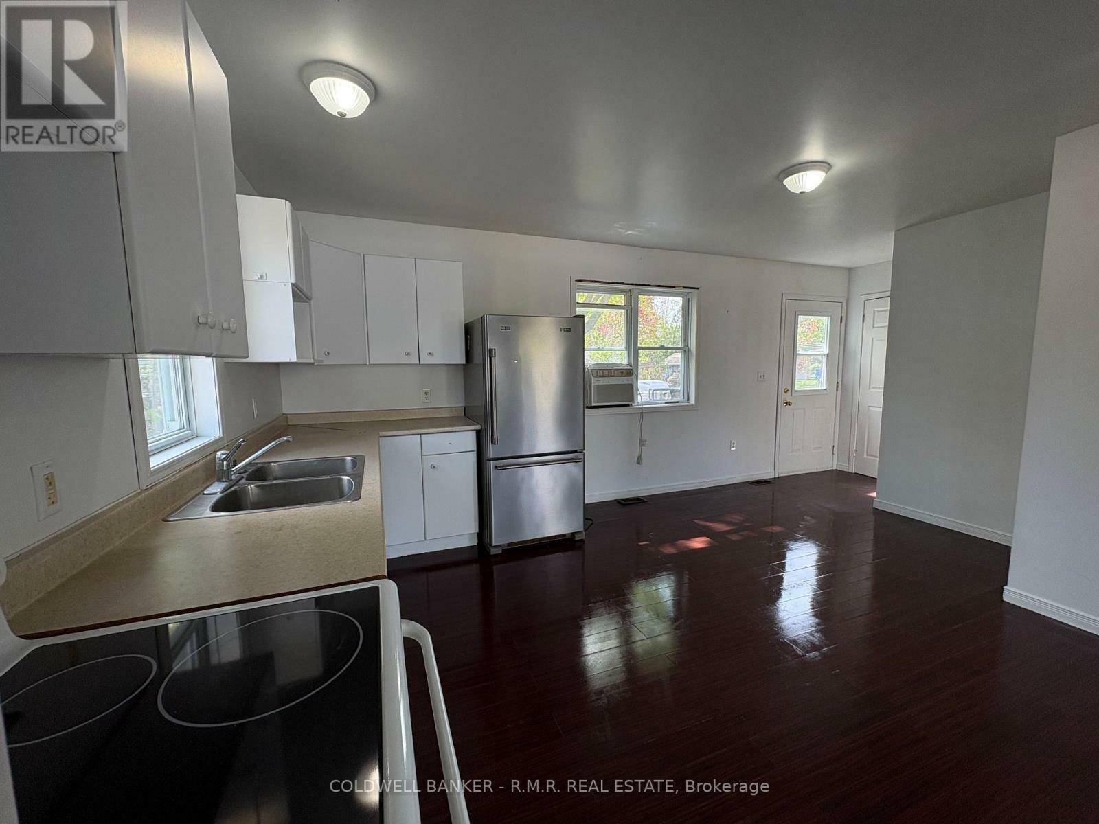 Property Photo: 33 Douglas Street ON L3V 5Y4