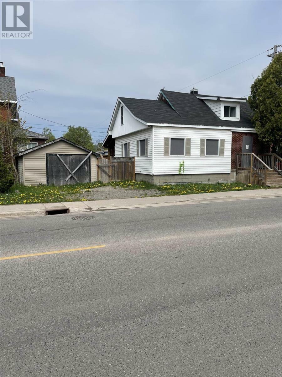 Property Photo: 165 John St ON P6A 1P2
