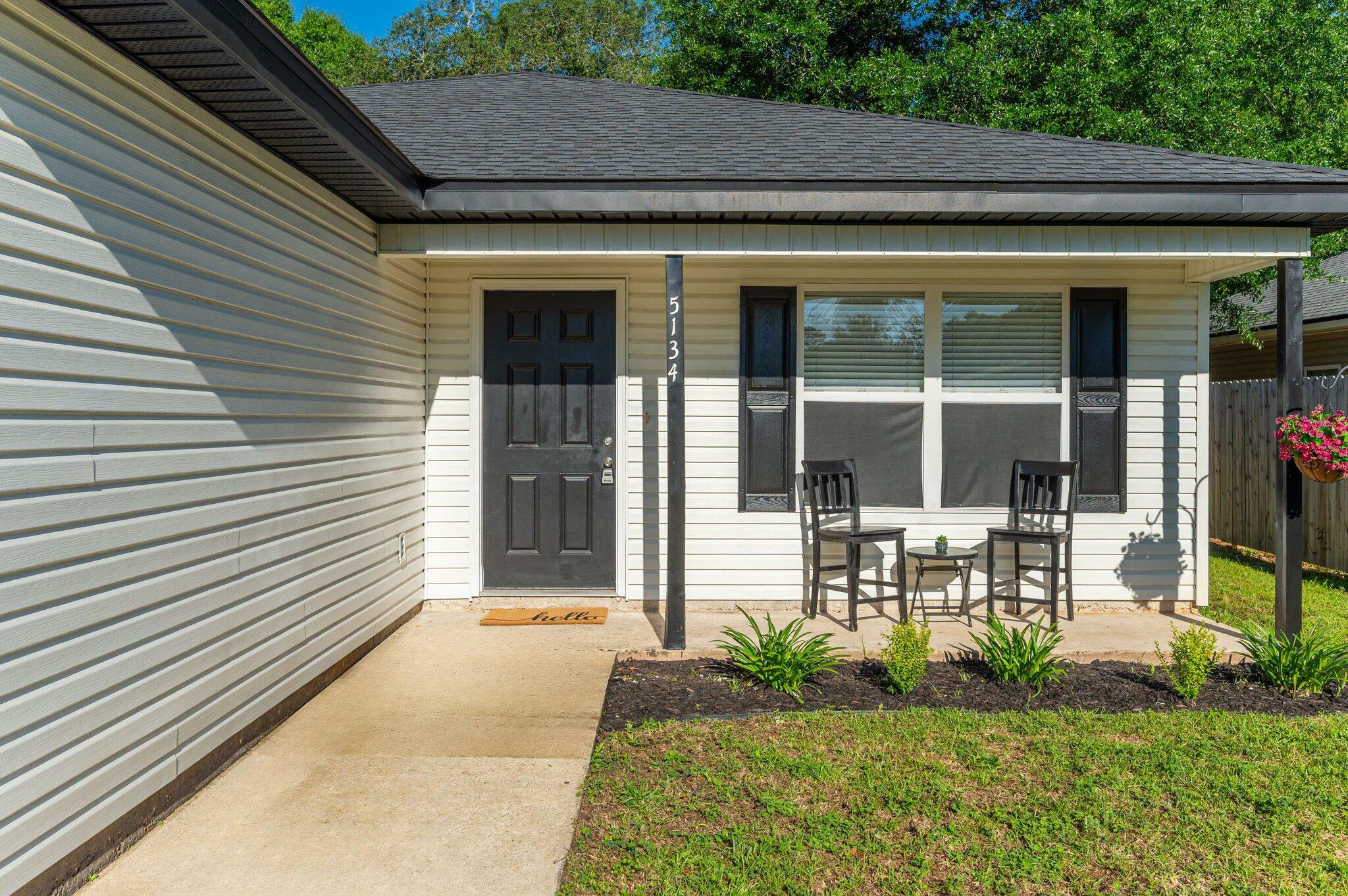 Property Photo:  5134 Lake Drive  FL 32539 