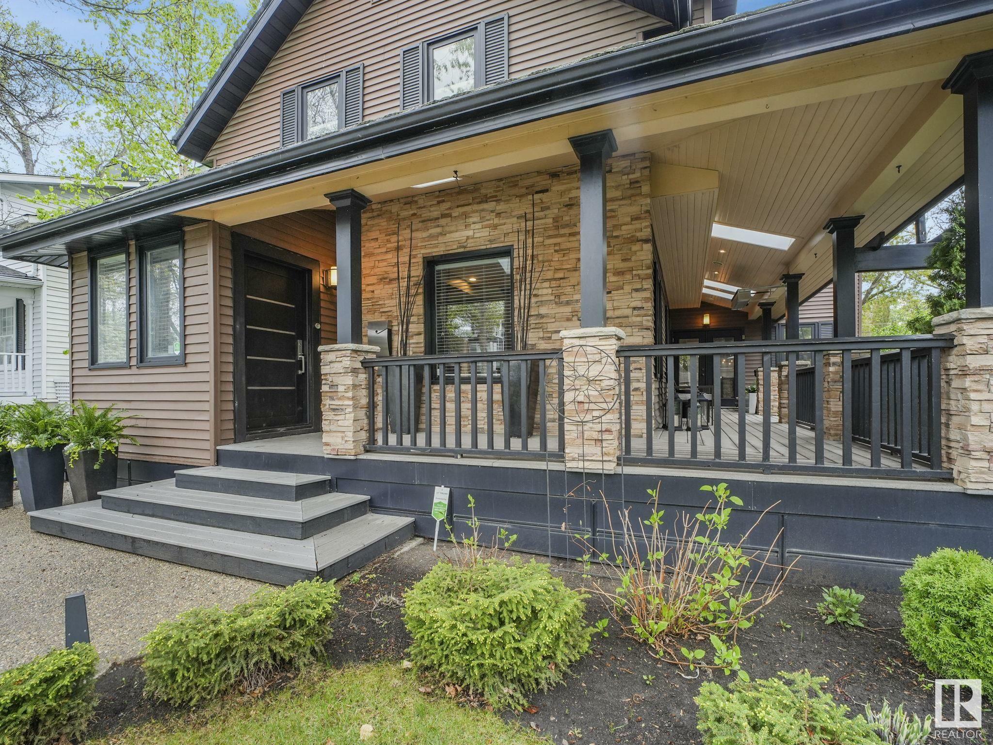 Photo de la propriété: 10543 130 Street NW AB T5N 1X9